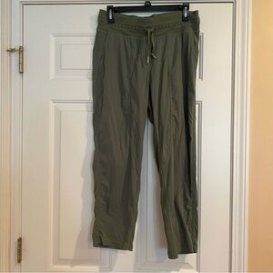 Lululemon dance studio crop pants